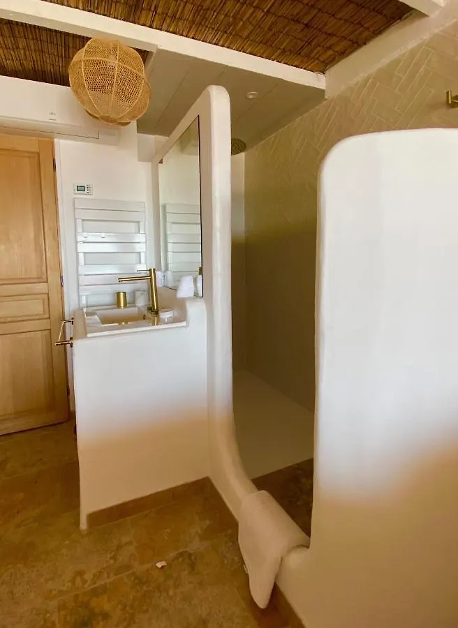 Hotel Les Vagues Saintes-Maries-de-la-Mer Francia